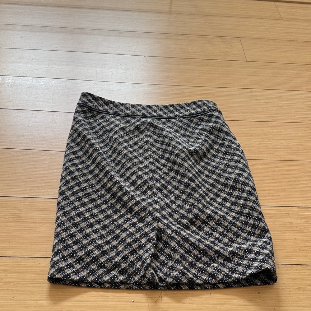 The Limited Pencil Skirt